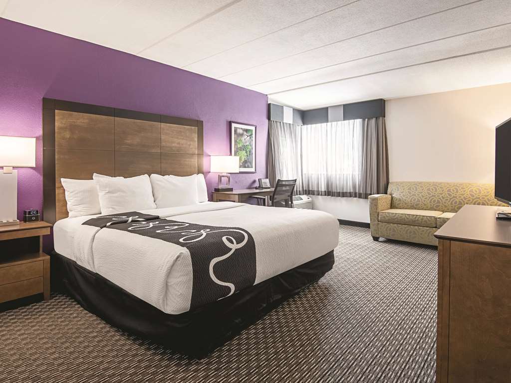 La Quinta Inn & Suites by Wyndham Portland DT Maine Med - photo 17