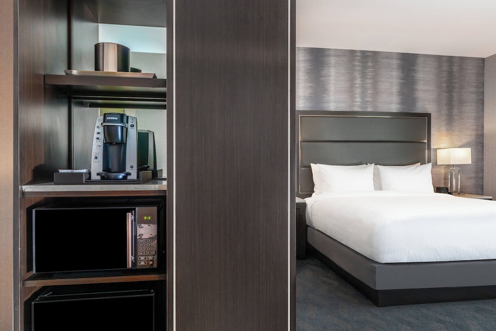Fairfield Inn & Suites by Marriott Boston Waltham - photo 18
