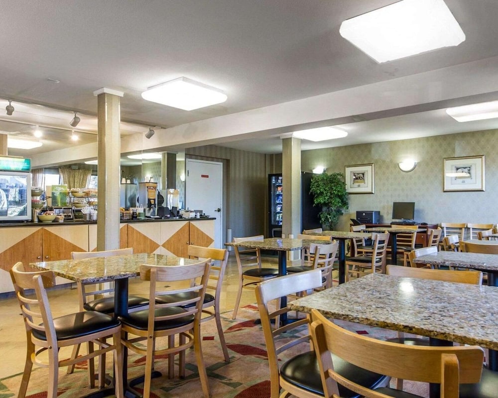 Quality Inn Oakland - photo 27