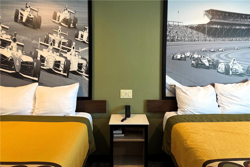 Super 8 by Wyndham Frankfort IN - photo 11