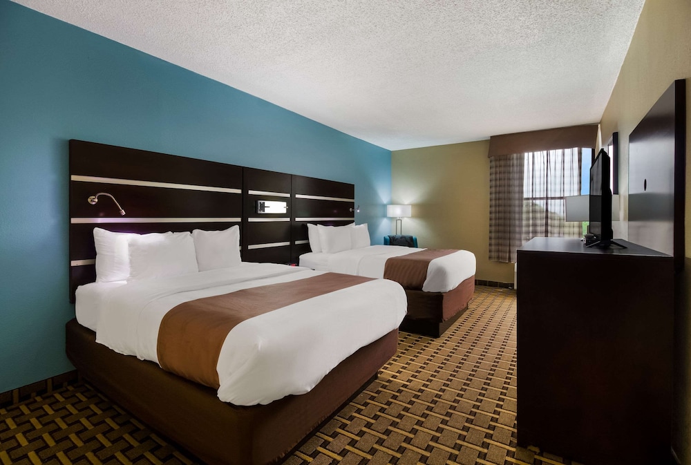Quality Inn Houston East I 10 - photo 10