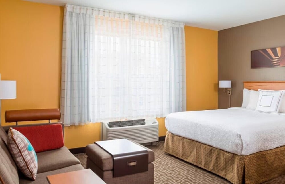 TownePlace Suites By Marriott Phoenix North - photo 9