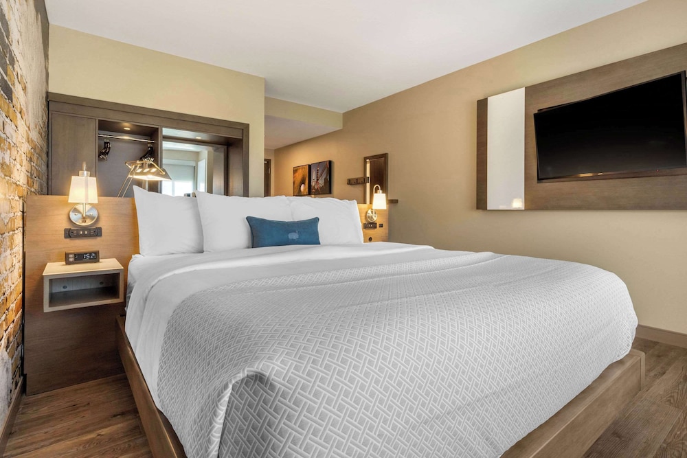 Cambria Hotel Fort Mill - photo 12