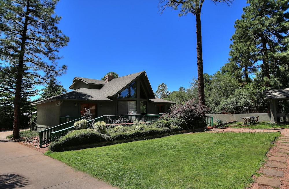 Majestic Mountain Inn - photo 50