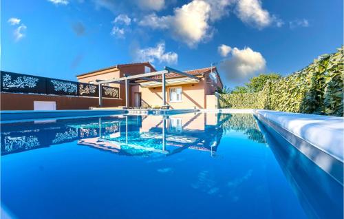 Beach Front Home In Vir — 4-Star Luxury Hotel in Vir, Croatia