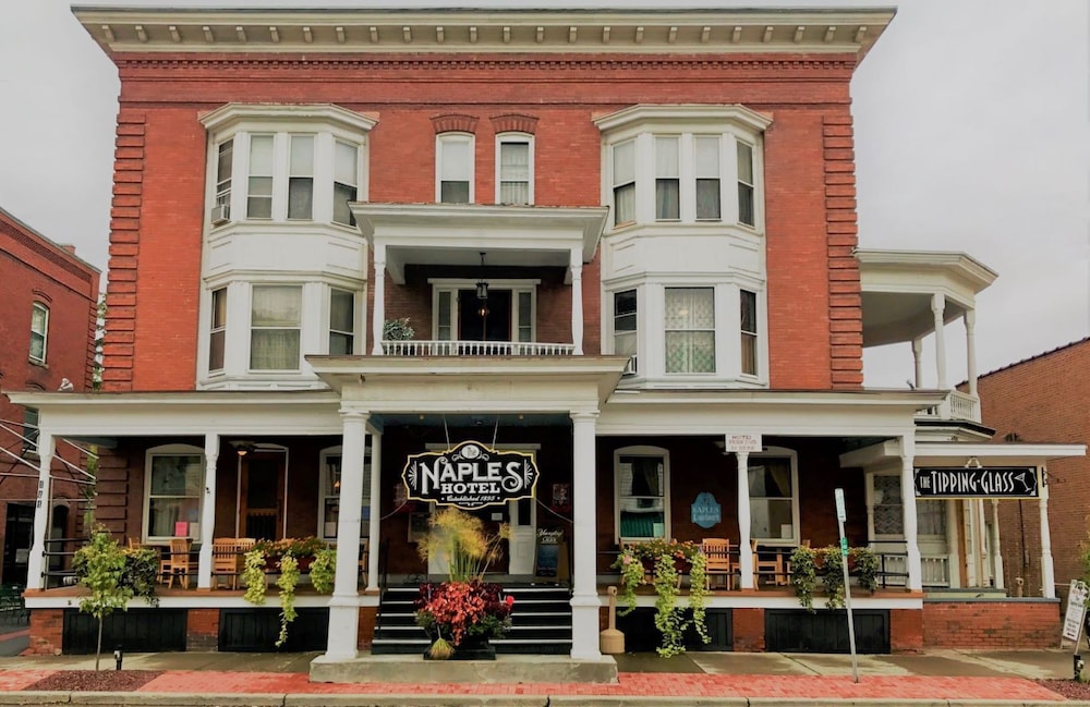 The Naples Hotel - carbon neutral hotel in Naples