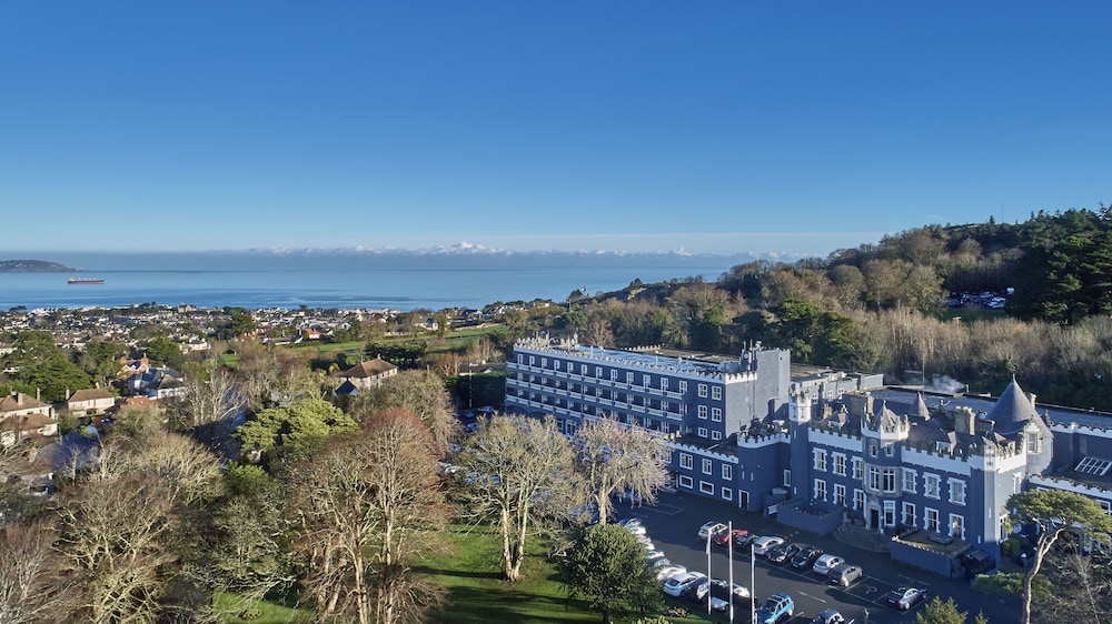 Fitzpatrick Castle Hotel — 4-Star Luxury Hotel in Dalkey, Republic of Ireland
