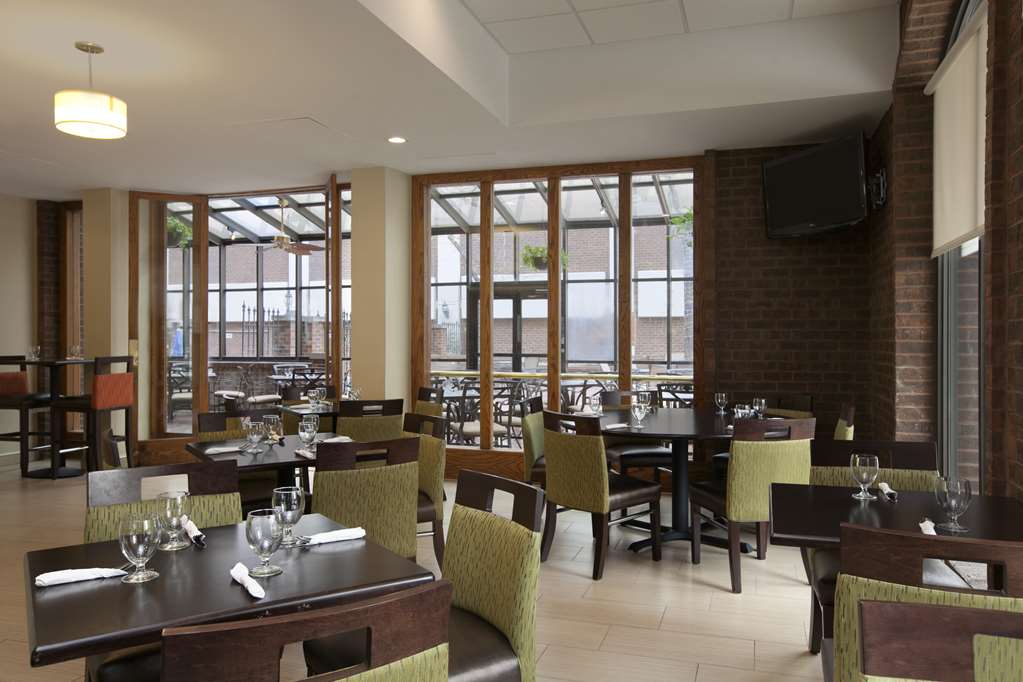 Days Inn by Wyndham Baltimore Inner Harbor - photo 32