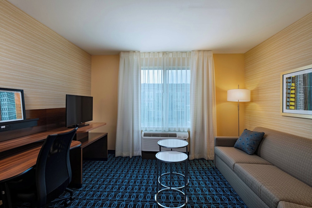 Fairfield Inn & Suites by Marriott Houston Richmond - photo 12