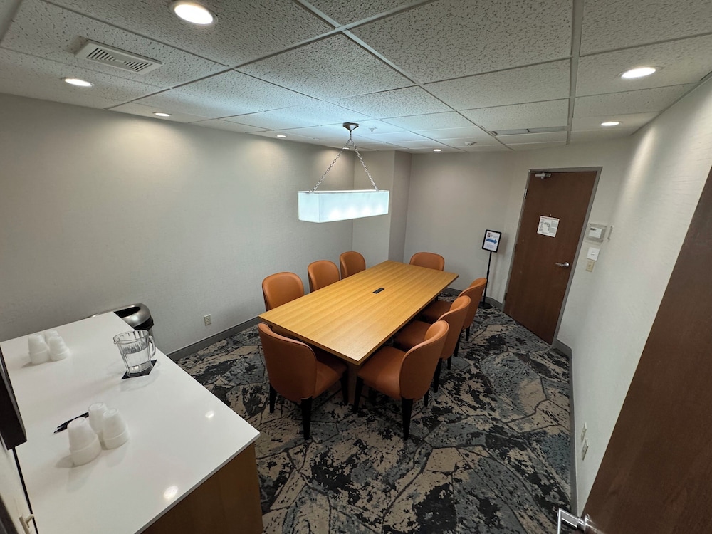 Holiday Inn Express & Suites Montrose Black Canyon Area by IHG - photo 43