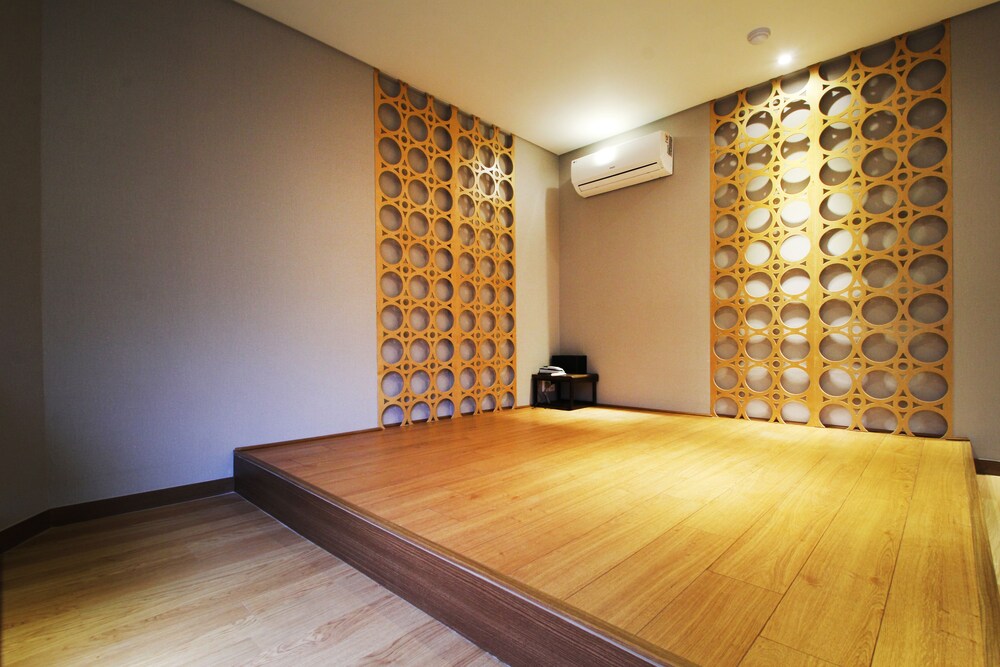 17th Hotel — Busan — photo 5