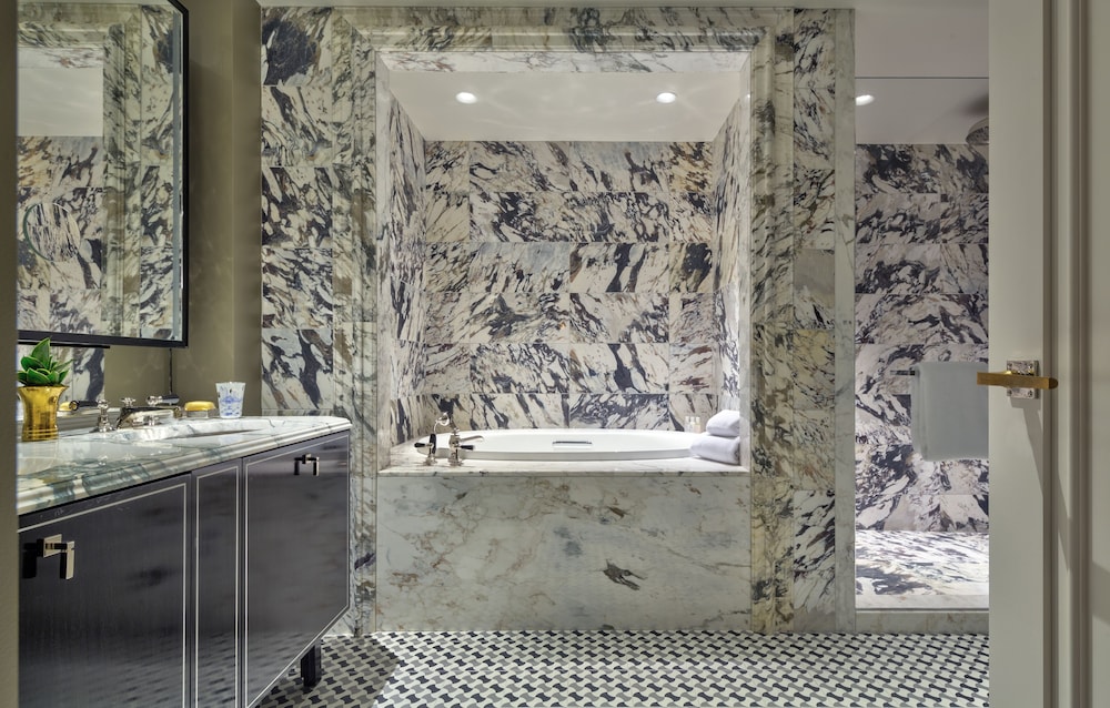 The Carlyle A Rosewood Hotel - photo 45
