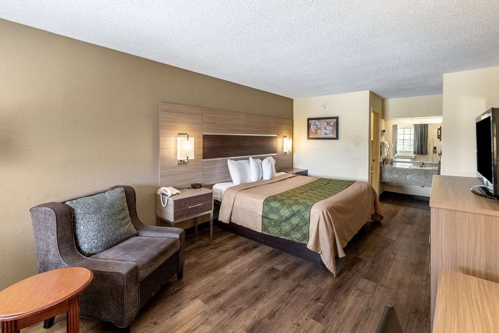Econo Lodge Vicksburg - photo 11