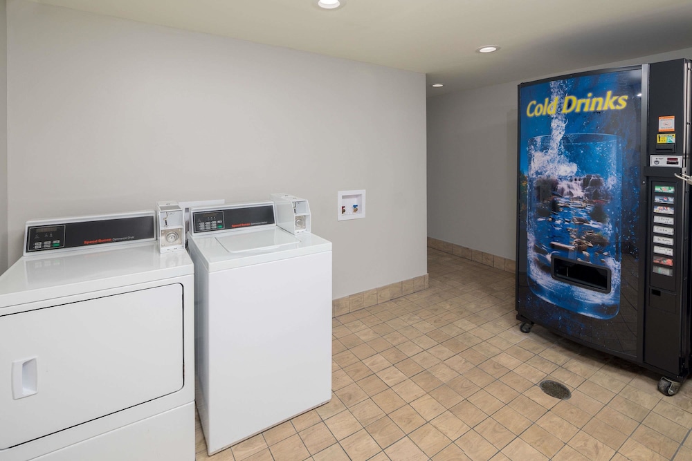 Clarion Pointe Athens I 65 - photo 29