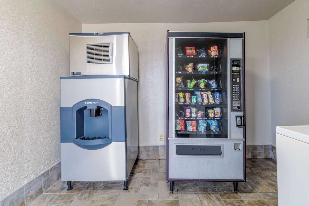 Motel 6 Brenham TX - photo 31