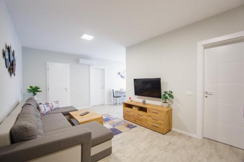 Lovely Home at West Residence — 4-Star Luxury Hotel in Oradea, Romania
