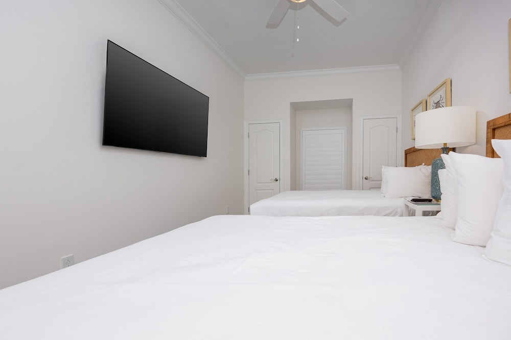 Phoenix Gulf Towers 906 2 Bedroom Condo - photo 8