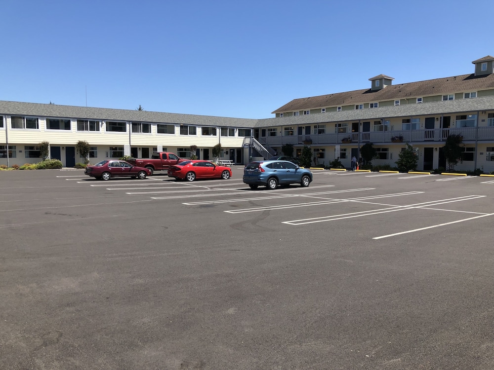 Super 8 by Wyndham Florence OR - photo 29
