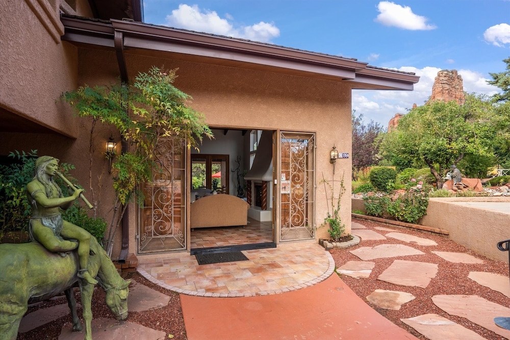 Adobe Village Southwest 1 Bedroom Apart Hotel by RedAwning - photo 15