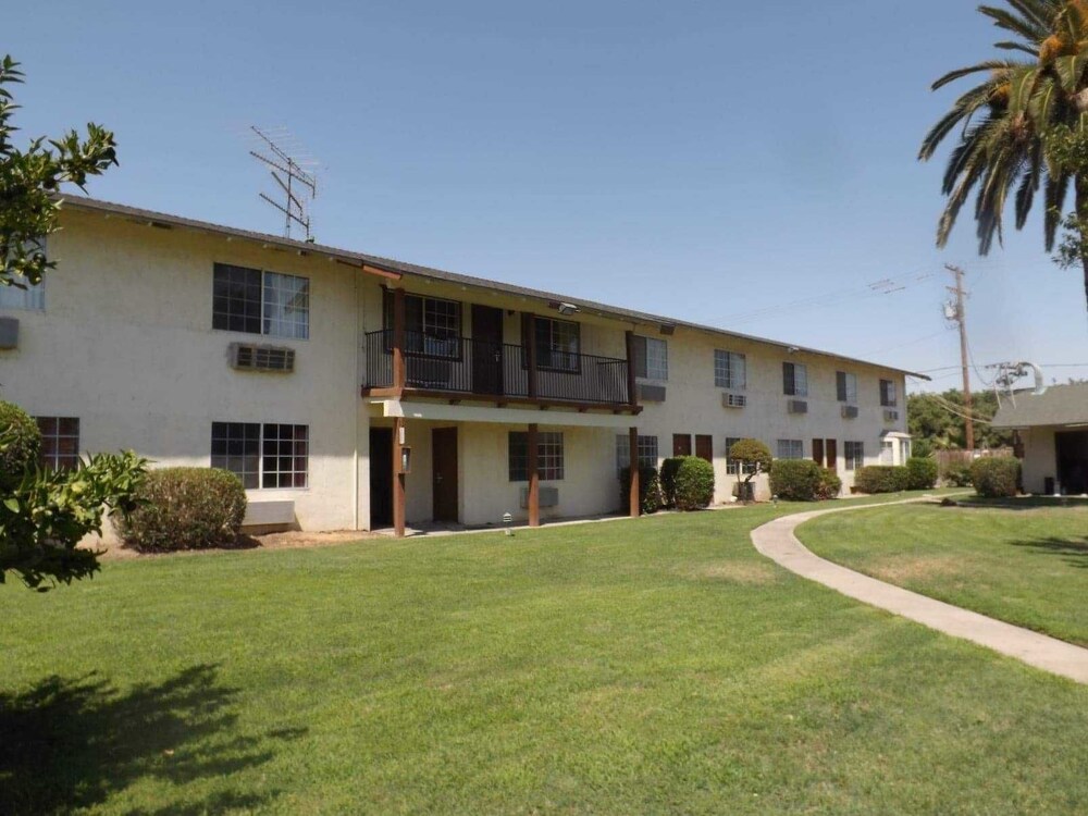 99 Palms Inn & Suites - photo 53