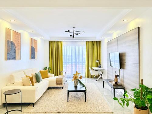 2BR Kilimani with Pool & Theater