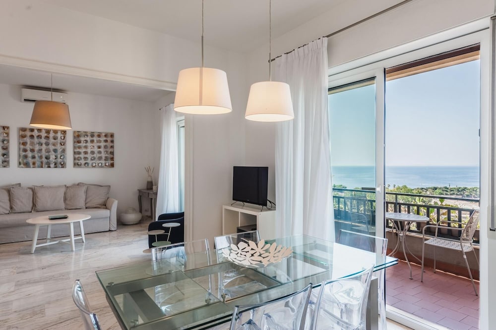 Piazza Europa Landscape by Wonderful Italy — 4-Star Luxury Hotel in Catania, Italy
