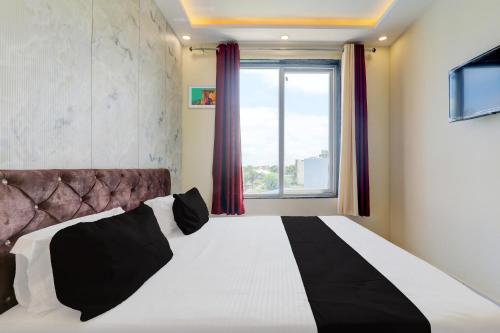 Super Hotel O Manyam Palace in Gorakhpur, India