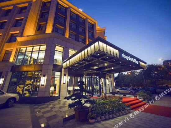 Zhongzhou Holiday Hotel in Luohe, People's Republic of China