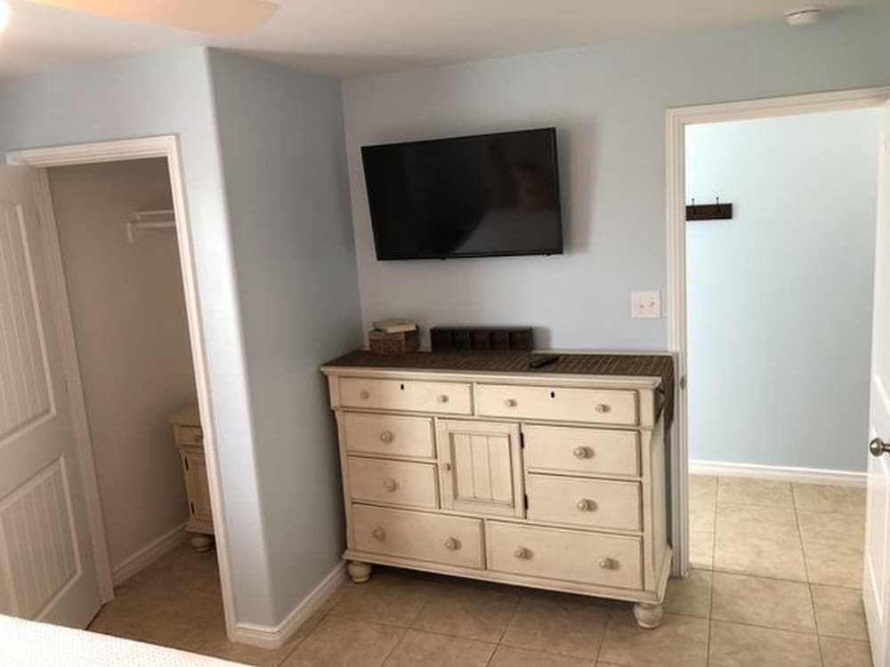 Beachgate CondoSuites and Oceanfront Resort - photo 31