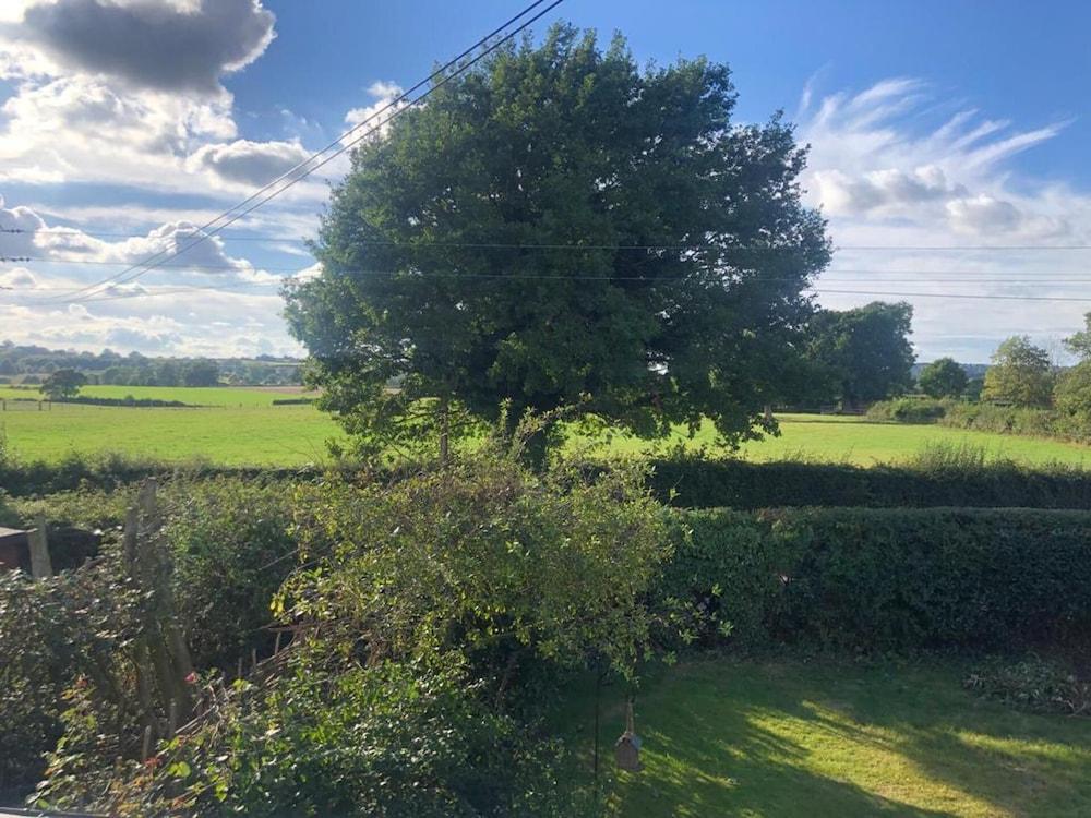 Charming Country Cottage In A Peaceful Location 17433750 — Malpas