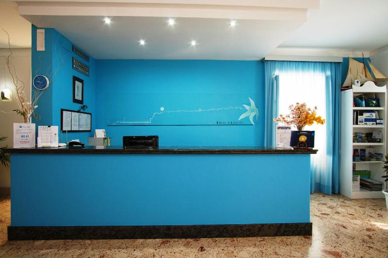 Albergo Delfino — hotel in Camerota
