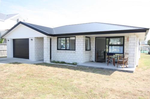 Beve123 Everyones Welcome in Whangamata, New Zealand