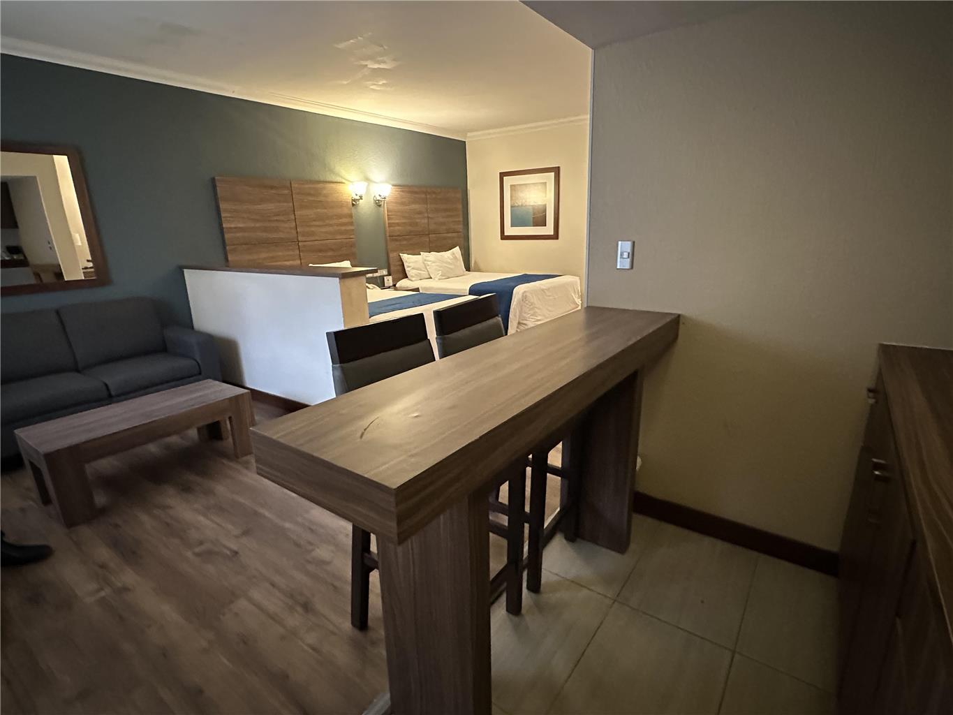 Our junior suite with kitchenette is fully equipped so you can have a worry-free vacation!