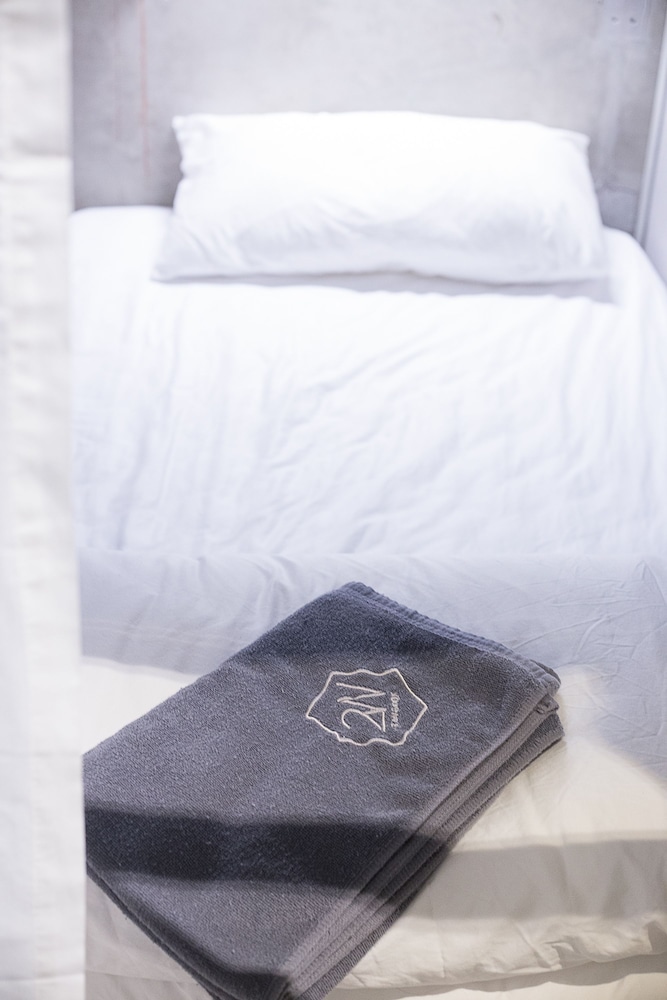 2W Bed & Breakfast Bangkok