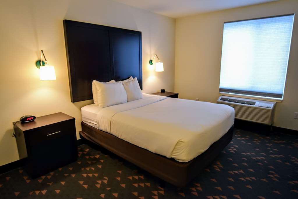 Comfort Suites Corvallis - photo 54