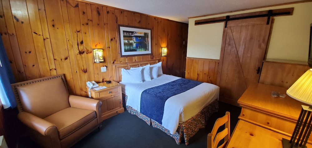 The Lake Motel - photo 22