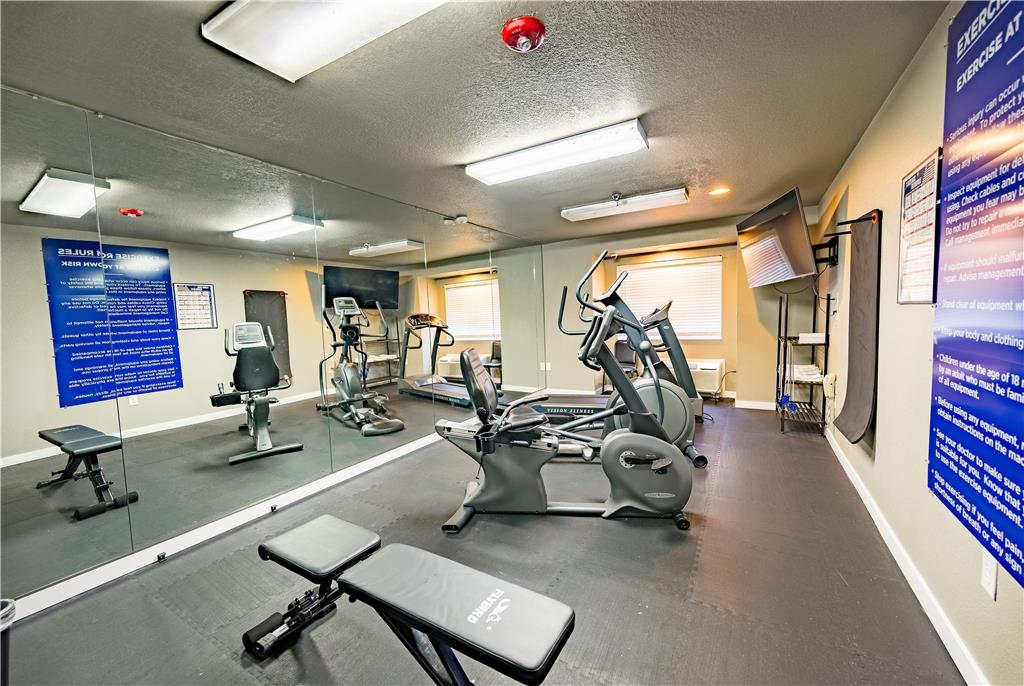Microtel Inn & Suites by Wyndham Cheyenne - photo 11
