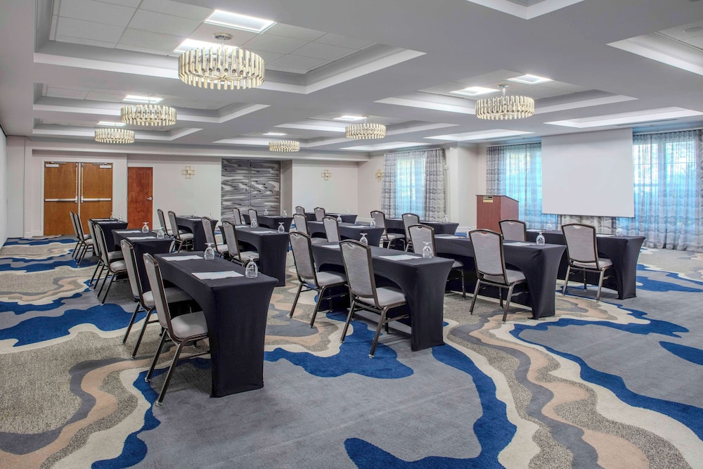 Hilton Garden Inn Freeport Downtown - photo 51