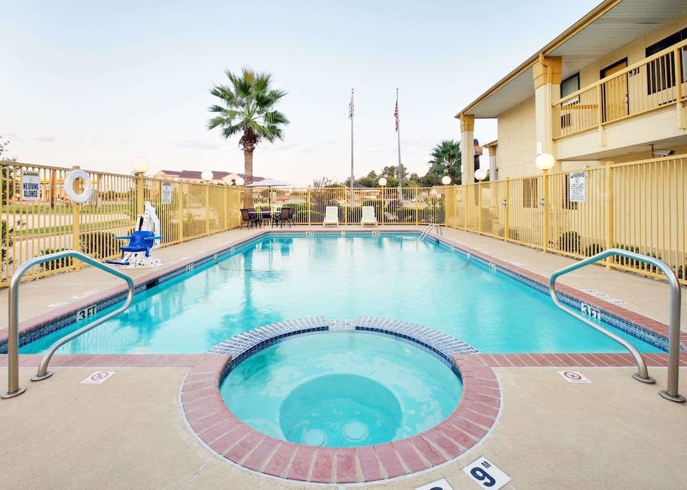 Hotel Blue - photo 17
