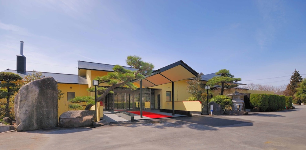 Hotel Hakuryuko Resort in Mihara, Japan
