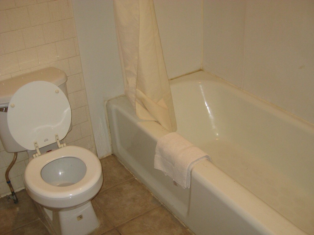 El Capitan Motel - photo 41