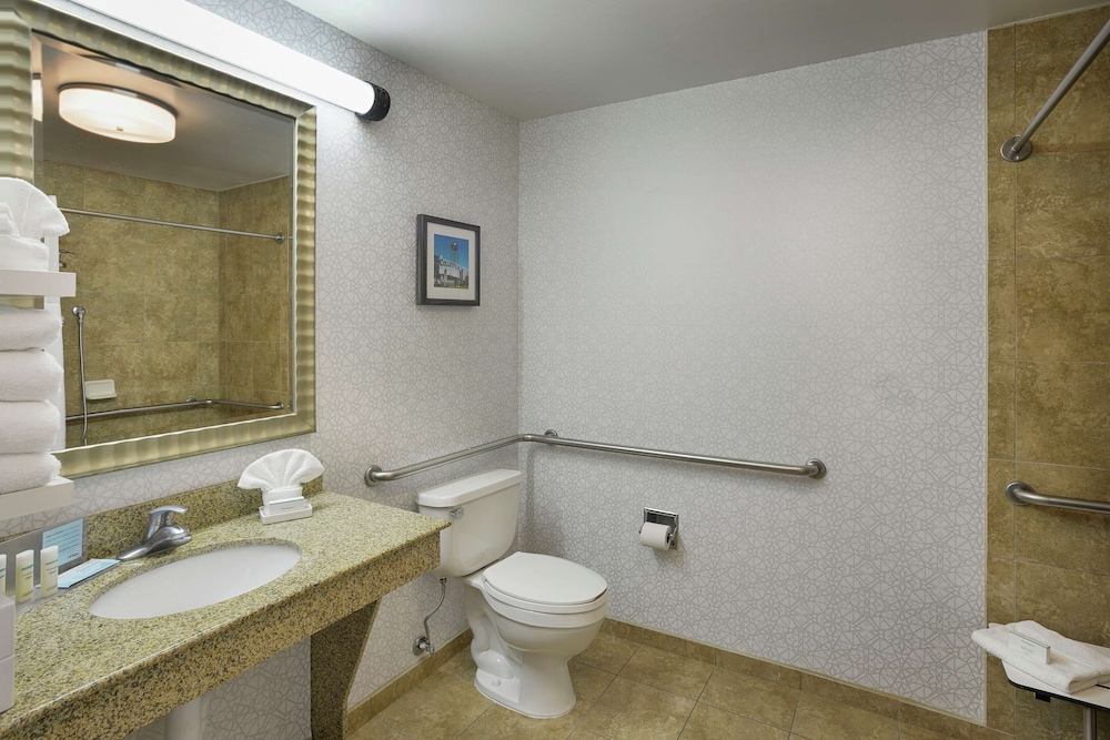 Hampton Inn Collierville - photo 24