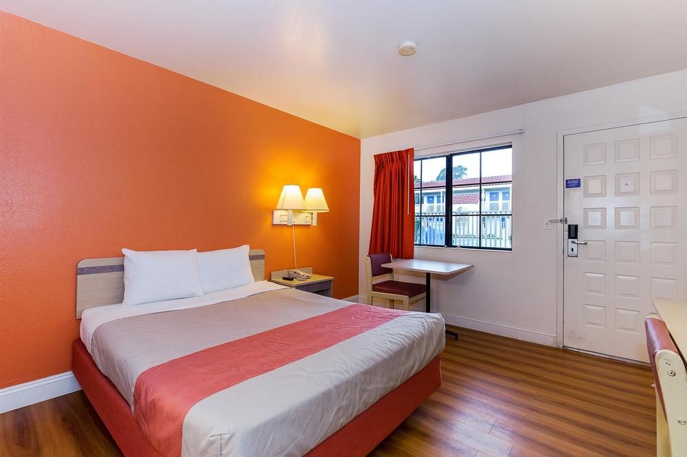 Motel 6 Vallejo Maritime North - photo 12