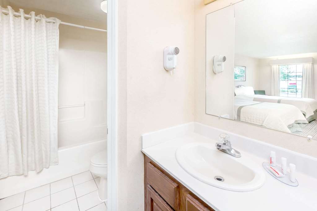 Baymont by Wyndham Grenada - photo 12