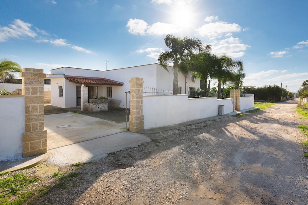 3156 Villa Andrea House by Barbarhouse — 4-Star Luxury Hotel in Porto Cesareo, Italy