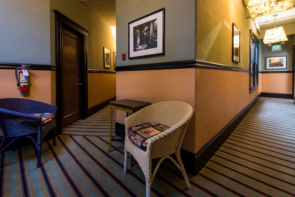 Hotel Boheme - photo 22