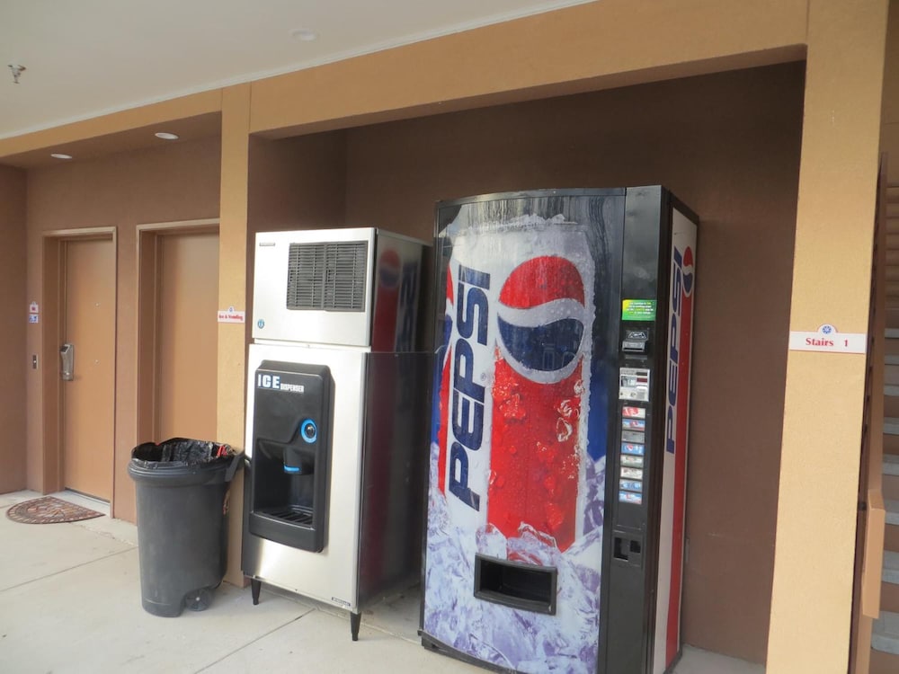 Crystal Inn Sugar Land - photo 25