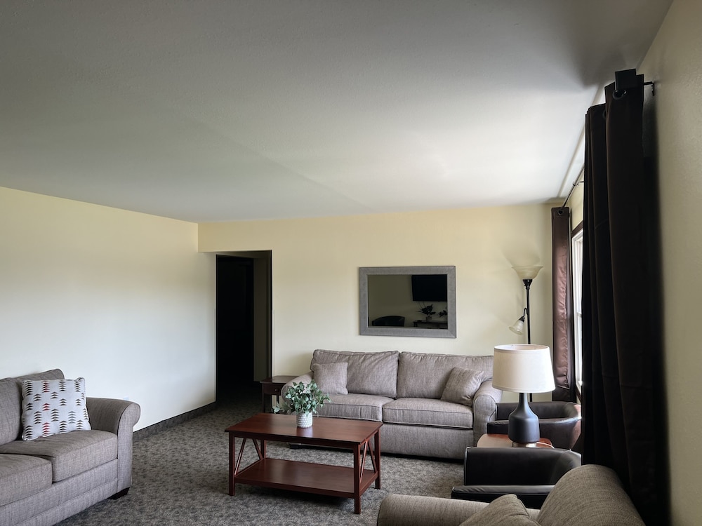 All Star Inn & Suites - photo 257