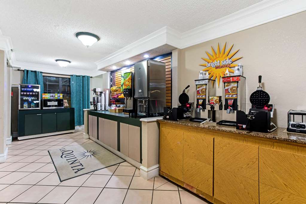 La Quinta Inn by Wyndham Denver Northglenn - photo 56
