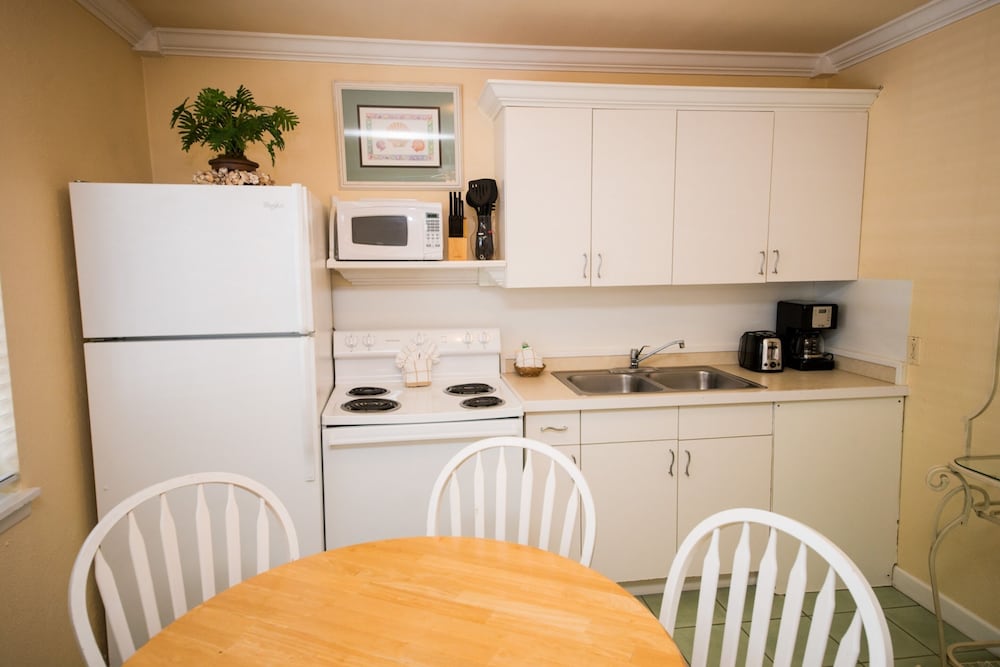 Tradewinds Beach Resort - photo 25
